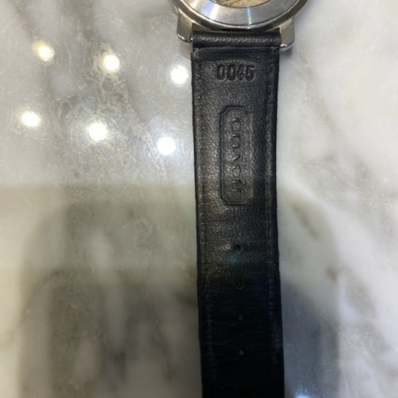 Coach watch - Picture 2 of 4